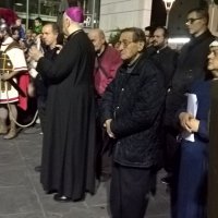 Rievocazione storica della Passione di Cristo - Martedì Santo 11 aprile 2017 Il predicatore, S. E. Mons. Gastone Simoni Vescovo emerito di Prato, con i preti di Campi Bisenzio. 
